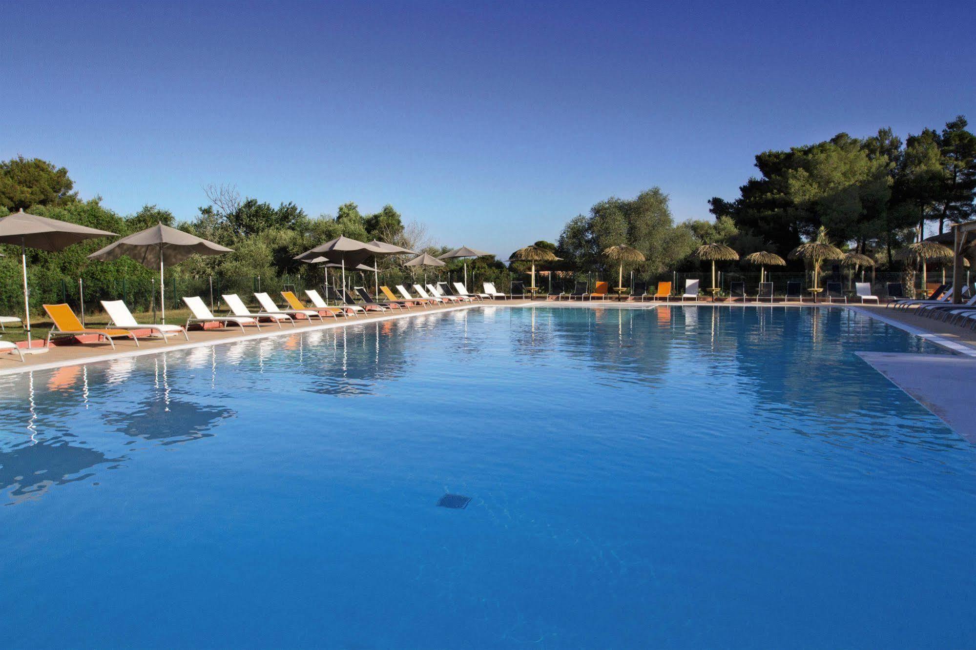 Belambra Clubs Residence Belgodere - Golfe De Lozari מראה חיצוני תמונה
